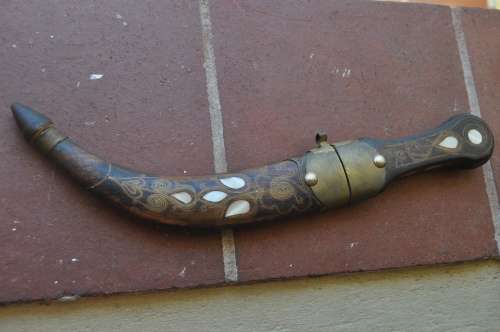 VINTAGE ORIENTAL DAGGER-INLAID MOTHER OF REARL