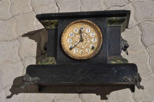 AWESOME VICTORIAN MANTEL CLOCK