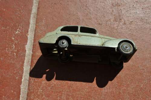 RARE!!! DINKY TOY DIE CAST MODEL