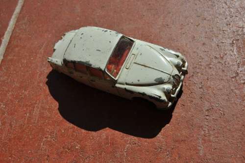RARE!!! DINKY TOY DIE CAST MODEL