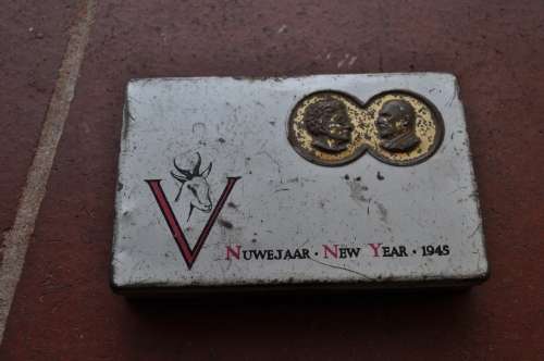 RARE!!! WW2 CHOCOLATE TIN,DATED 1945