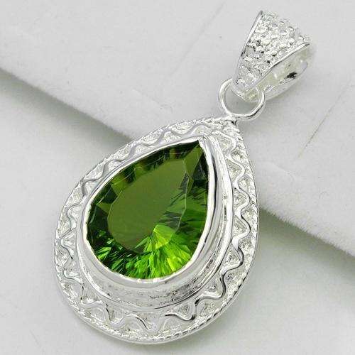 BEAUTIFUL FASHION PERIDOT GEMSTONE PENDANT - 925 SILVER