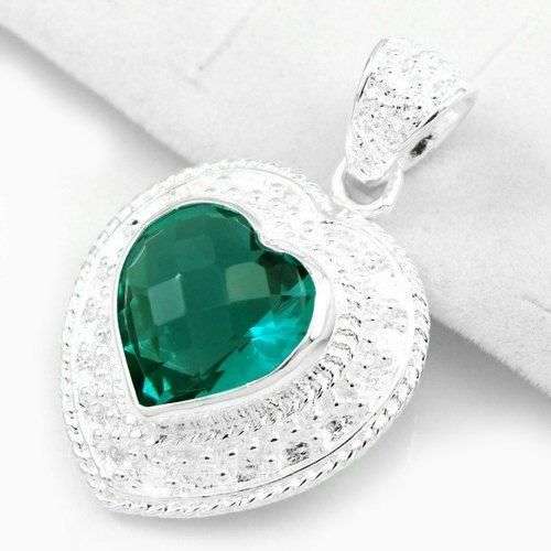 BEAUTIFUL FASHION PRASIOLITE GEMSTONE PENDANT