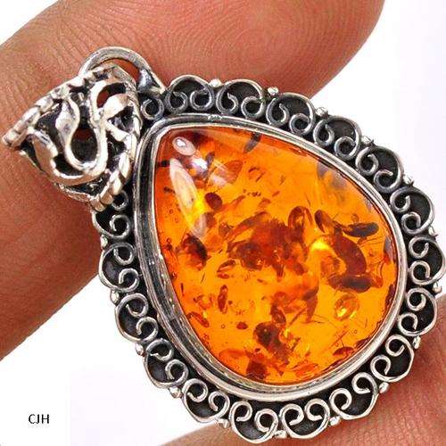 AMBER .925 STERLING SILVER PENDANT