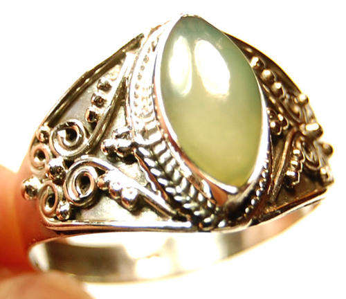 PREHNITE .925 STERLING SILVER RING SIZE 8