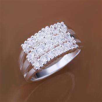 STRIKING AND SPARKLING CRYSTAL DRESS RING SIZE 7