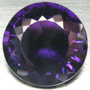 IMPERIAL AND REGAL PURPLE BRAZILIAN AMETHYST - EXCEPTIONAL ROUND CUT - 33.73ct