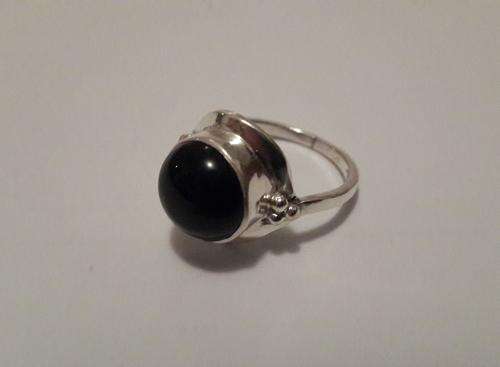 BLACK ONYX.925 STERLING SILVER RING SIZE 7