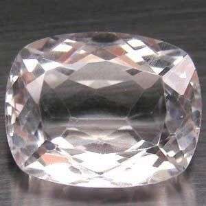 SPARKLING - CUSHION CUT NATURAL WHITE QUARTZ - 17.99ct - (PIC SHOWS PINKISH, IT IS WHITE)