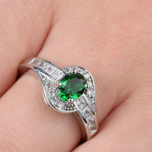 Stunning Green Crystal Ring  - Size 6 1/4