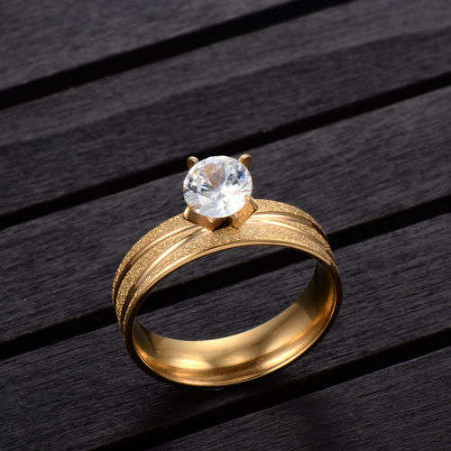 Beautiful Yellow Gold Plated Ring - Size 8