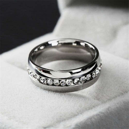 Beautiful Single Row CZ Crystal Ring - Size 9