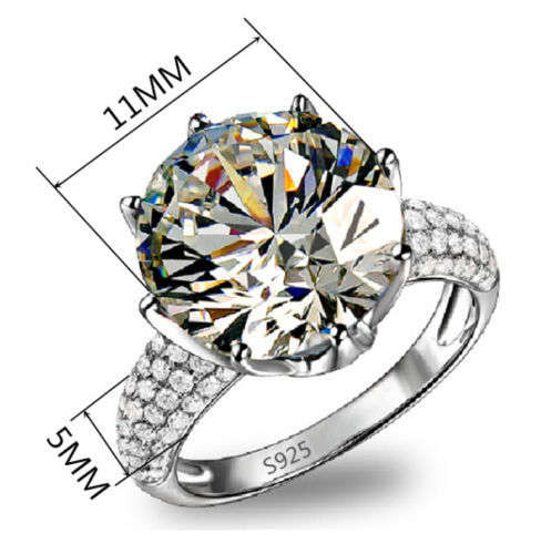 Stunning 925 Sterling Silver Crystal Ring - Size 9 1/4