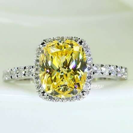Stunning Yellow Crystal CZ Fashion Ring - Size 8 3/4