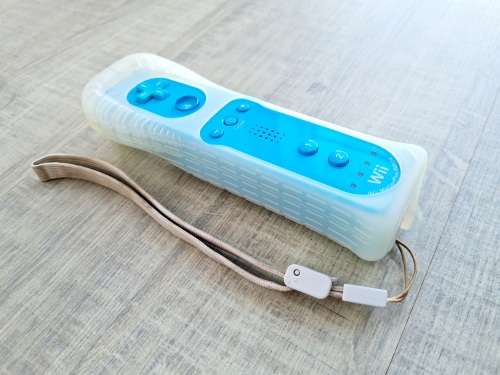 Blue Official Nintendo Wii Remote