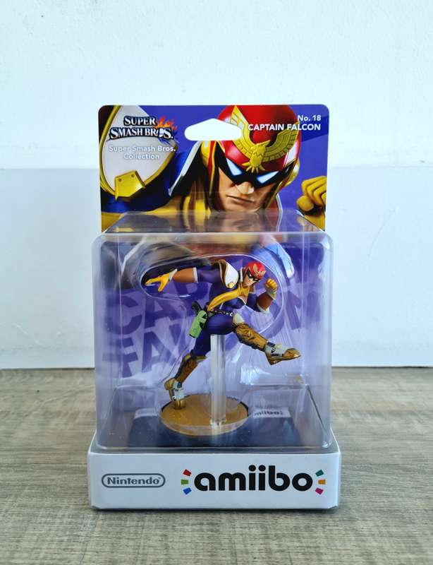 Super Smash Bros Captain Falcon Amiibo