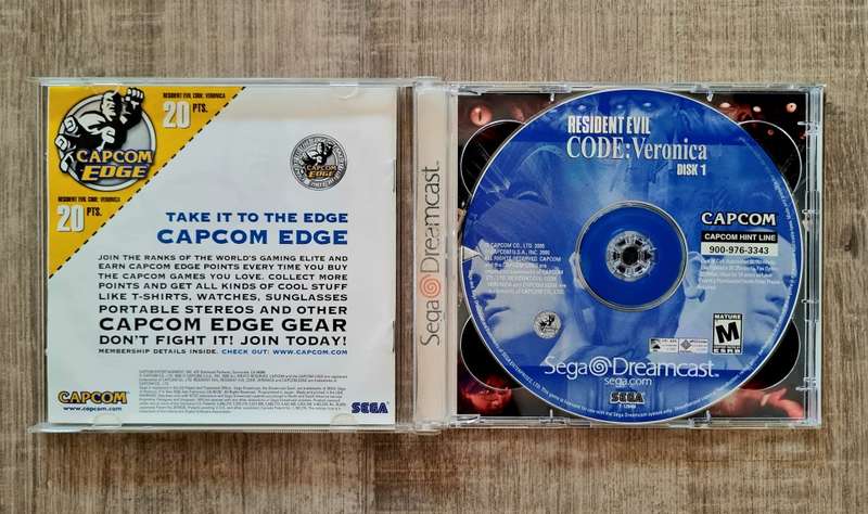 Resident Evil: Code Veronica + Strategy Guide - Sega Dreamcast