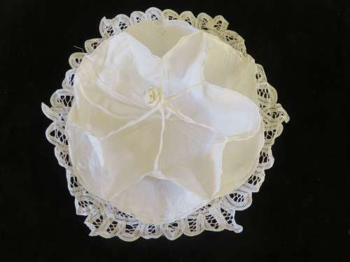 Lace bread roll basket