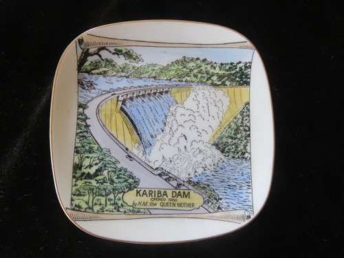 Kariba Dam plate / pin dish