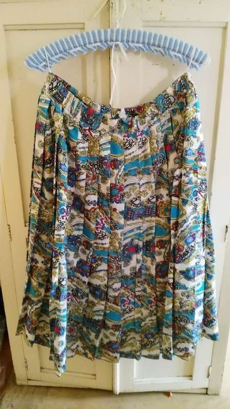 Paisley print pleated skirt - size 44