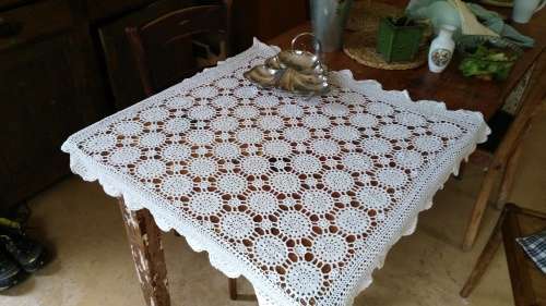 Crochet tablecloth - white - small square