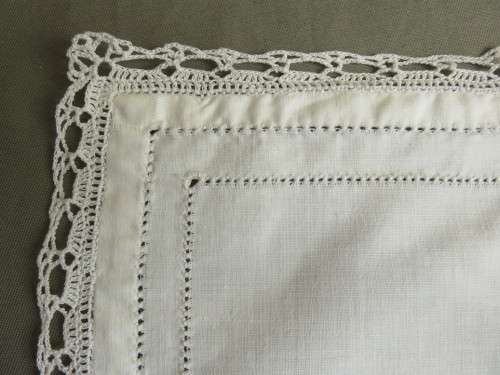 White tray cloth