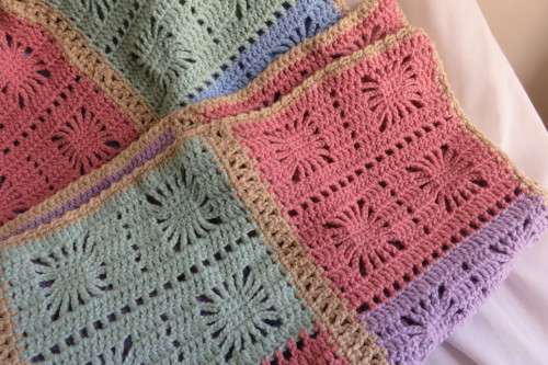 Crochet baby/ cot blanket