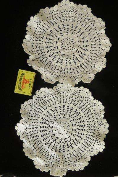 Crochet doilies - white -18 cm