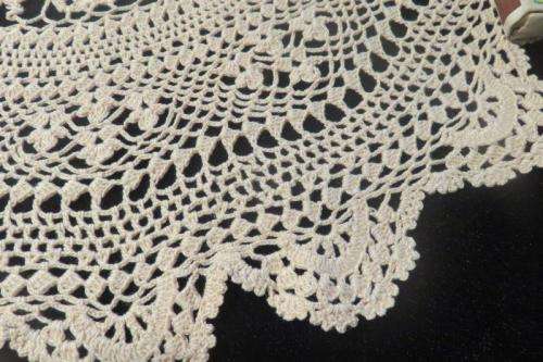 Ecru doilie  cotton  37cm  large