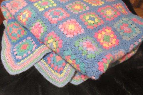 Crochet blanket - granny squares - 115 x 175cm