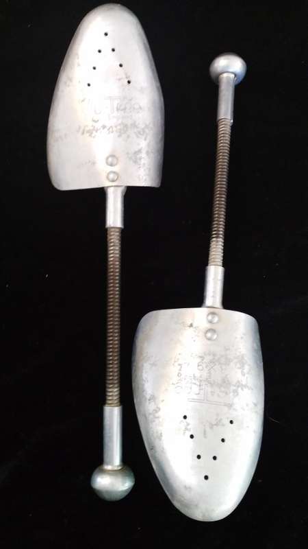 Shoe trees / stretchers - VicTree - England -  size 8x9