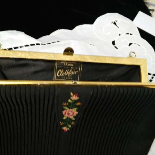 Evening bag - black with embroidered detail