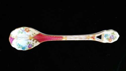 Pretty porcelain spoon 14 cm