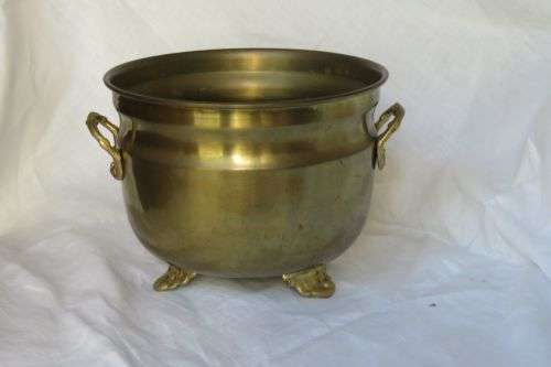 Indian brass planter with feet 12.5cm high