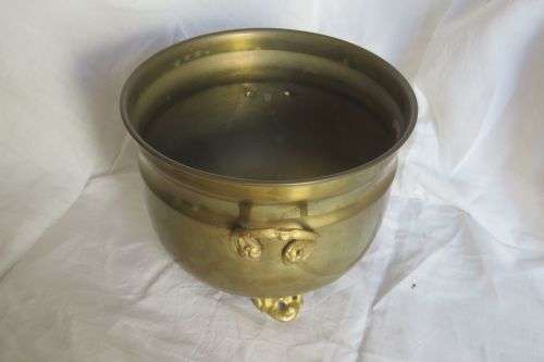 Indian brass planter with feet 12.5cm high