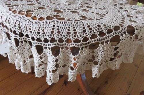 Round white crochet tablecloth - small - 91cm diameter