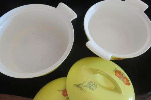Cast iron and enamel casserole pots - made in Belgium - 1.5l and 1l