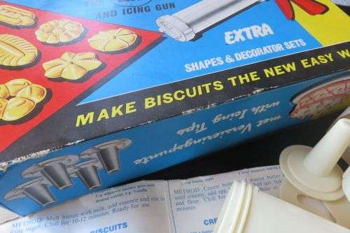 Ideal biscuit and icing gun