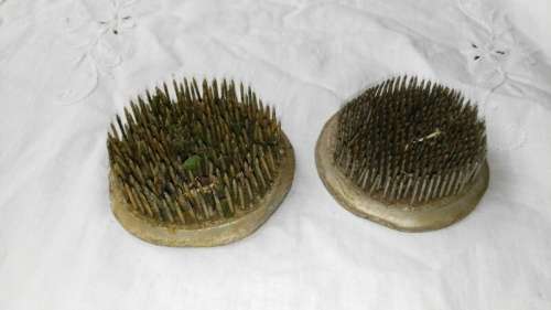 Metal flower frogs