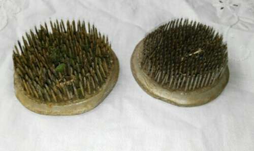 Metal flower frogs