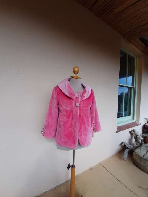 Pink faux fur jacket - Perfect - size small