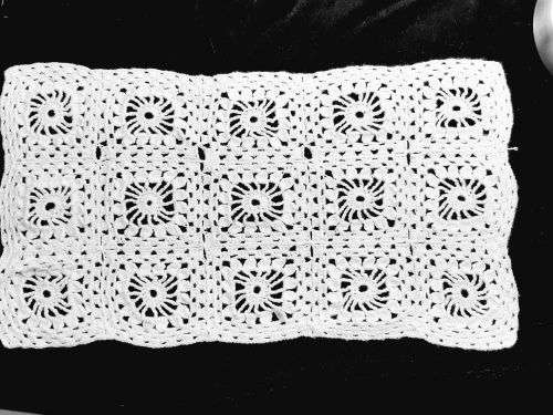 1 crochet mat - 46 x 26cm