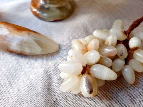 Gorgeous Onyx fruit stand with 4 fruit