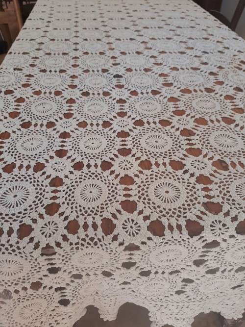 Hand crochet tablecloth - white - good condition - 170cm x 125cm