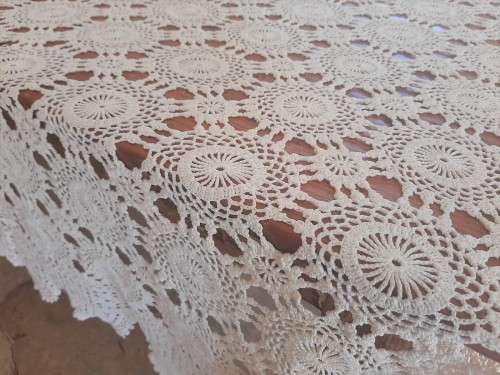 Hand crochet tablecloth - white - good condition - 170cm x 125cm
