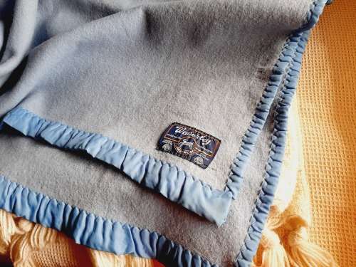 Waverley Blanket - lambs wool - blue 190 x 130cm