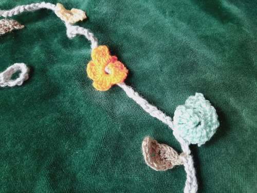 Garland of crochet flowers 80cm