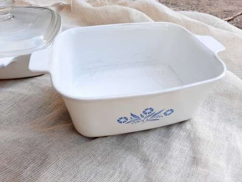 Corningware cornflower - P-4-11 quart - no lid - scratched