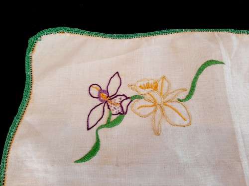Cream linen tray cloth with embroidered irises - green crochet edge - 32 x 48cm
