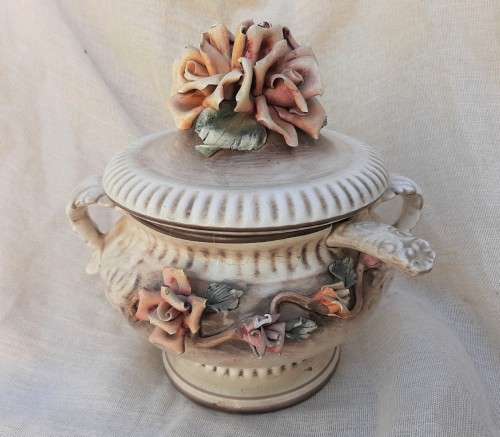 Capodimonte soup tureen